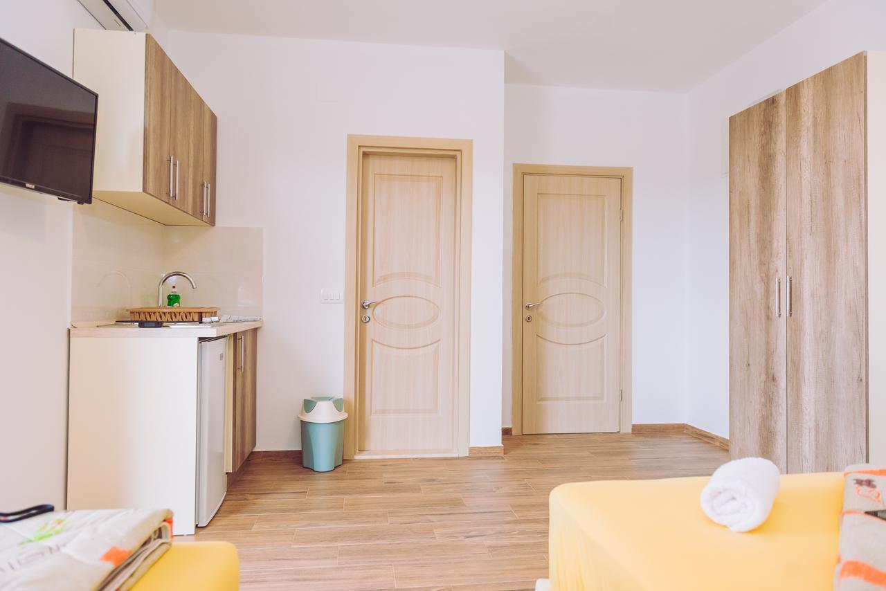 Apartments Krstovic Sutomore Exterior foto