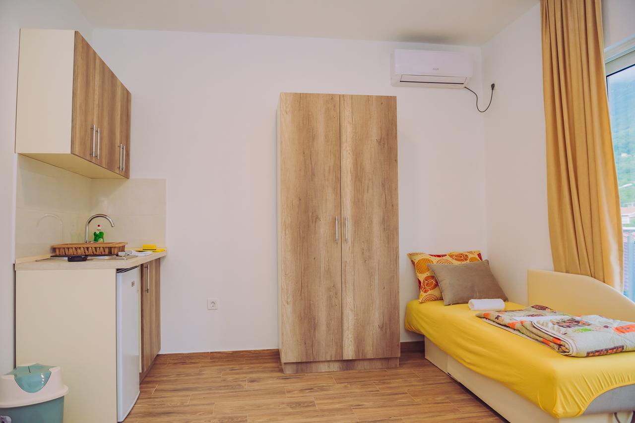 Apartments Krstovic Sutomore Exterior foto